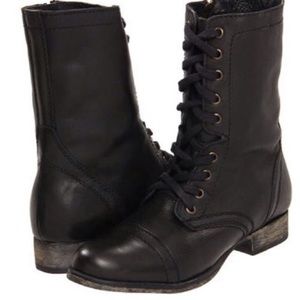 Black Steve Madden Troopa boot